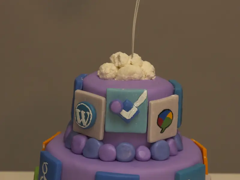 Social Media Cake
